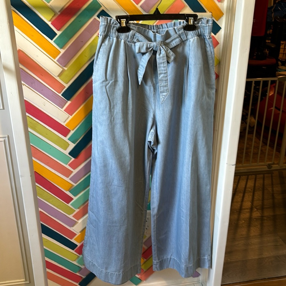 Paper bag waist pants